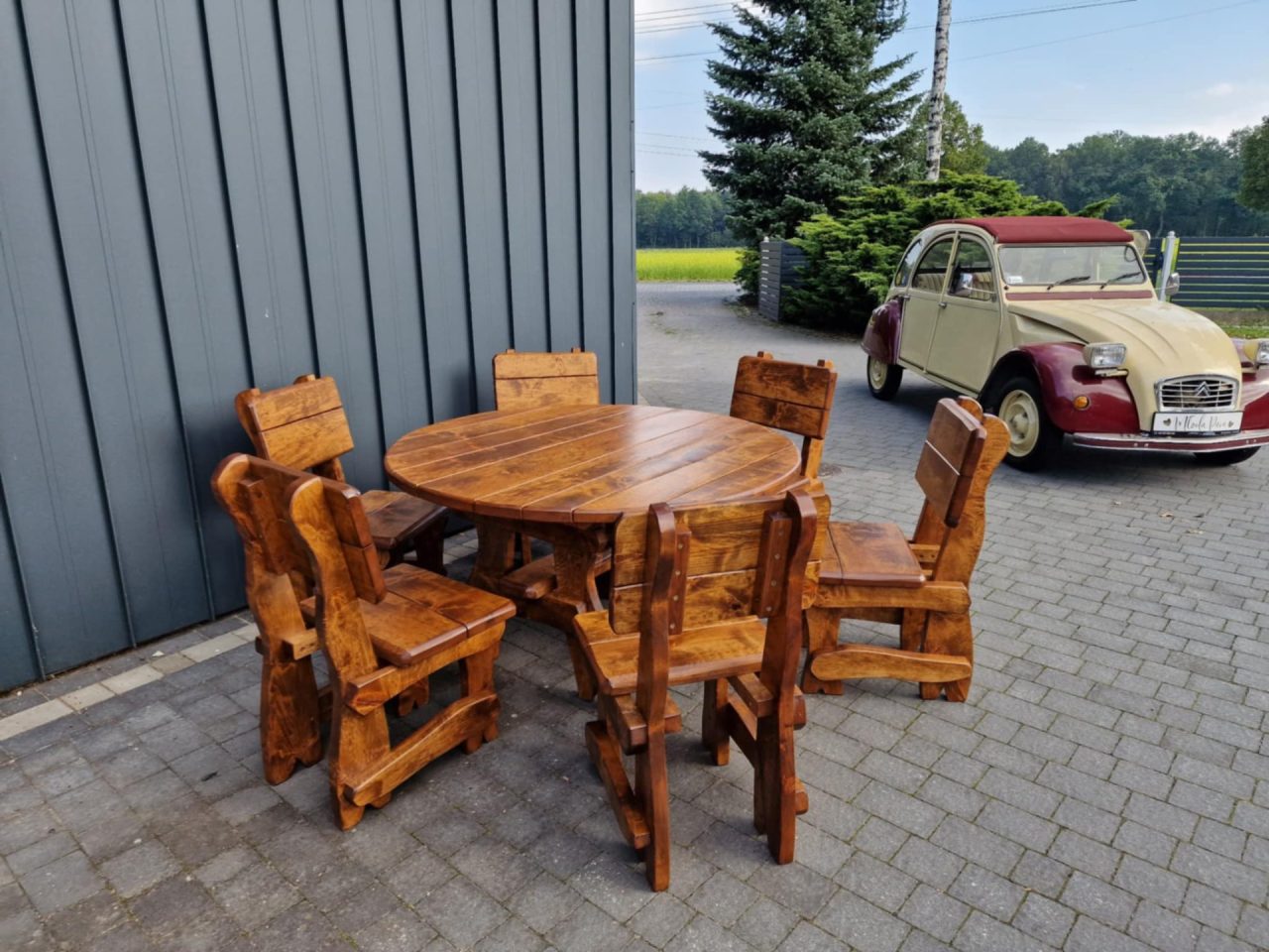 Kulatý zahradní set