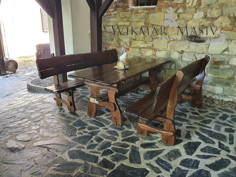 Bavorská (2 lavice)